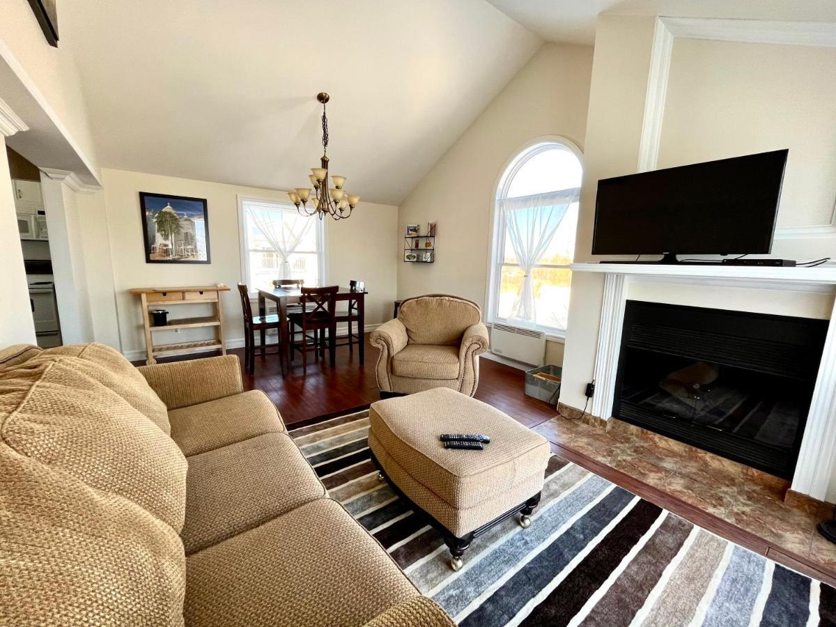 Chaleureux Condo A Magog Exteriér fotografie